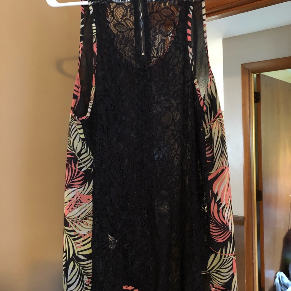 Top - Picture 2 of 3
